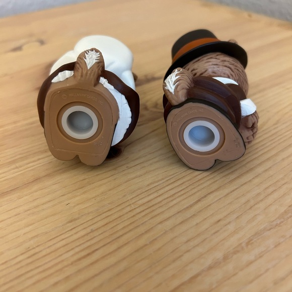 Vintage Hallmark Fall Harvest Chipmunk Salt &Pepper Shakers Thanksgiving - Picture 2 of 5